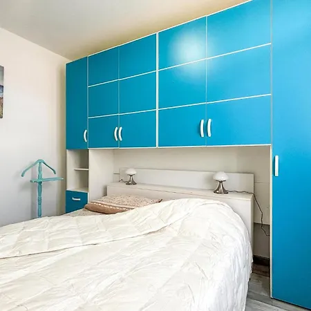 Ferienhaus 4 Bedroom Beautiful In *