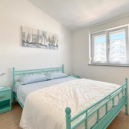Ferienhaus 4 Bedroom Beautiful In Vodnjan